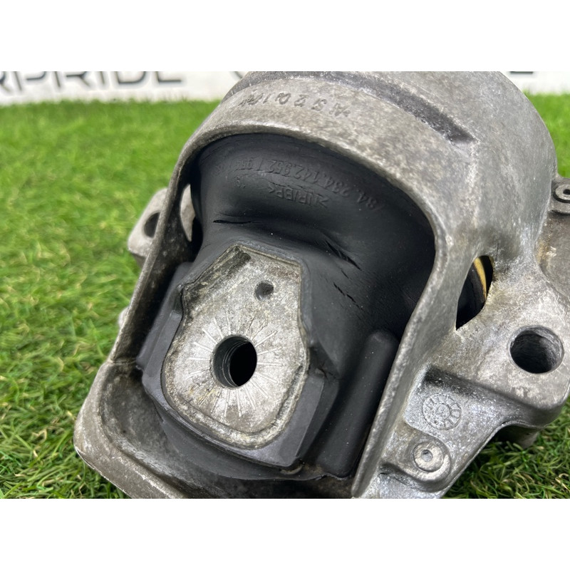 Подушка двигателя (двигатель и элементы) AUDI Q5 8R 2012 3.2 CALB 8R0199381AB