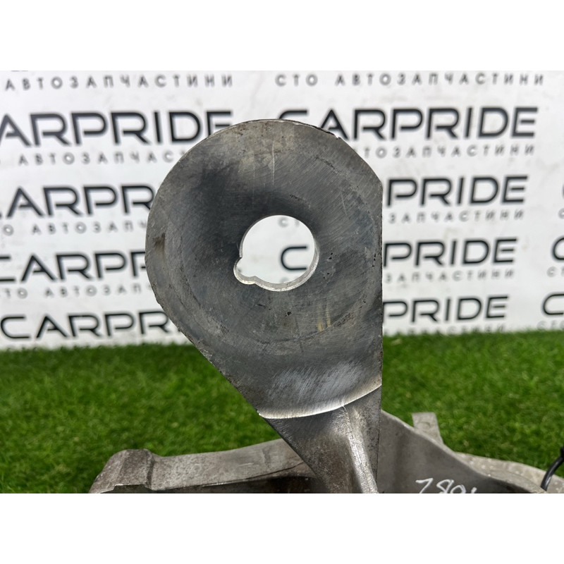 Цапфа подвески (подвеска) BMW 5-series Gran Turismo F07 2011 3.0 N55B30 33326796510