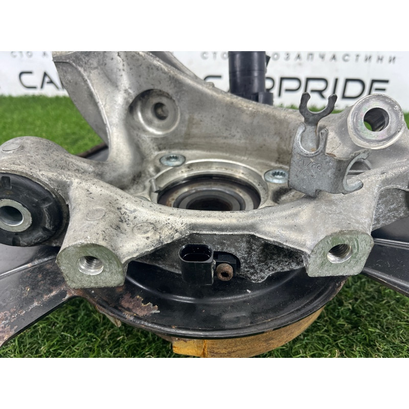 Цапфа подвески (подвеска) Volkswagen Touareg NF 2013 3.6 7P0505435B