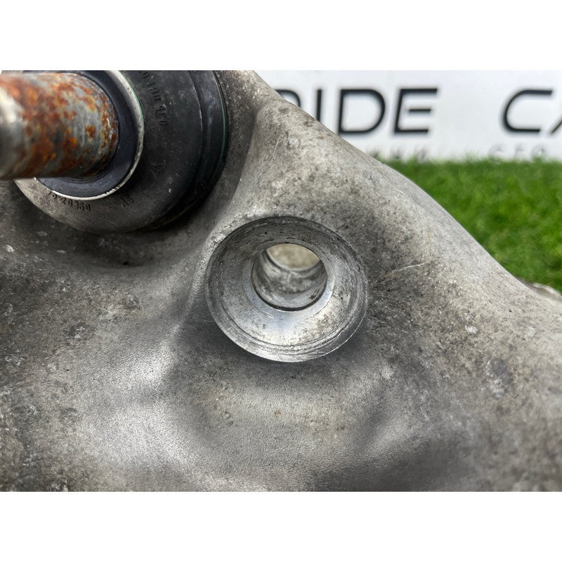 Поворотный кулак (подвеска) BMW 7-series F02 2011 4.4 N63 31216777750