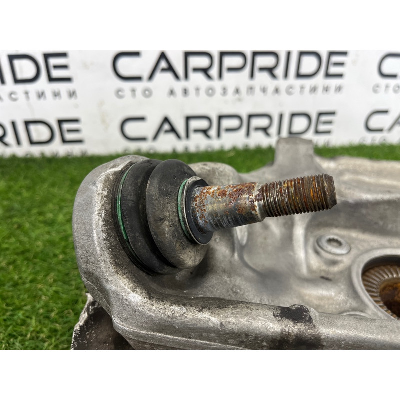 Поворотный кулак (подвеска) BMW 7-series F02 2011 4.4 N63 31216777750