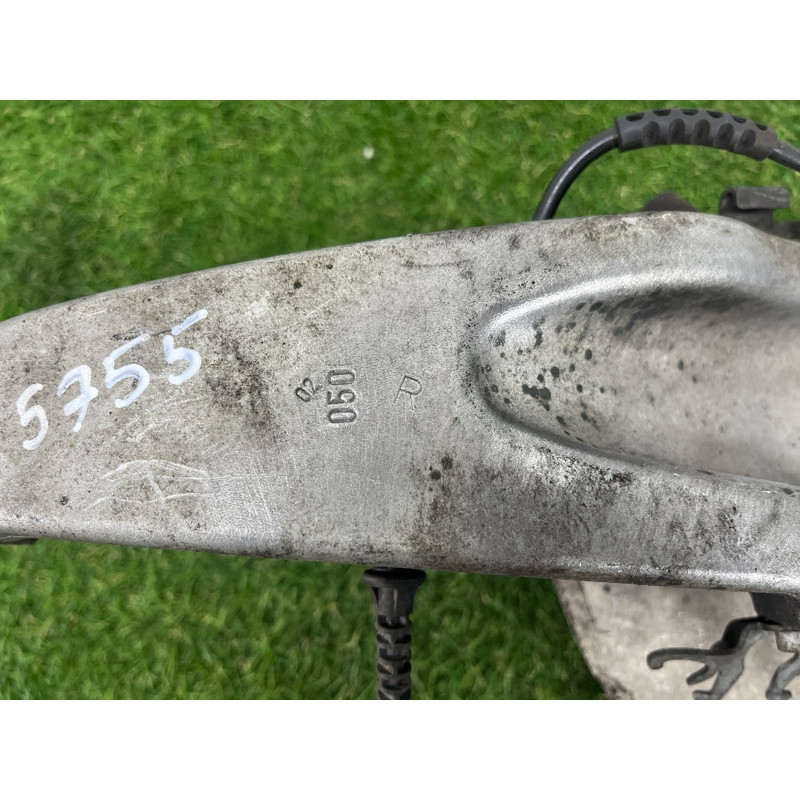 Поворотный кулак (подвеска) BMW 7-series F02 2011 4.4 N63 31216777750