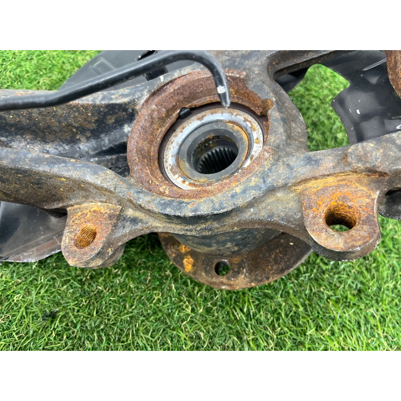 Поворотный кулак (подвеска) Volkswagen Touareg NF 2013 3.6 7P6407246A