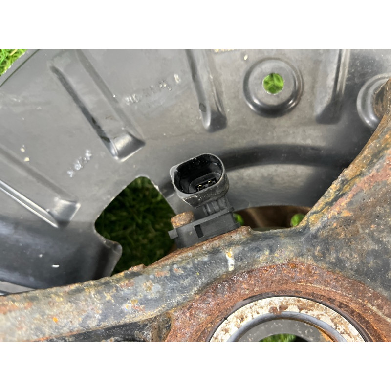 Поворотный кулак (подвеска) Volkswagen Touareg NF 2013 3.6 7P6407246A