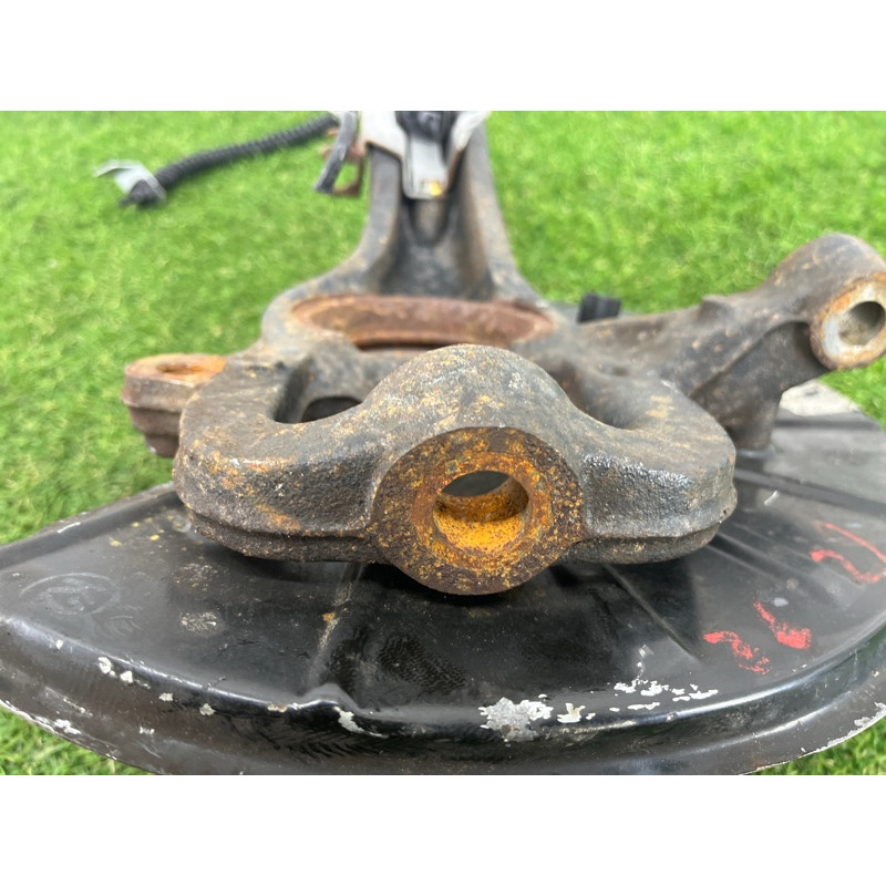 Поворотный кулак (подвеска) Volkswagen Touareg NF 2013 3.6 7P6407246A