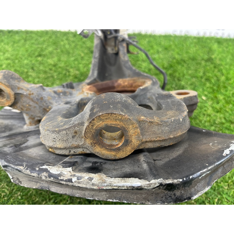 Поворотный кулак (подвеска) Volkswagen Touareg NF 2011 3.0 TDI 7P6407245A