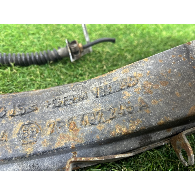 Поворотный кулак (подвеска) Volkswagen Touareg NF 2011 3.0 TDI 7P6407245A