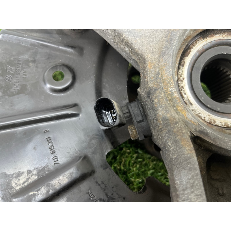 Поворотный кулак (подвеска) AUDI Q7 4L 2011 3.0 CATA 7L8407258B