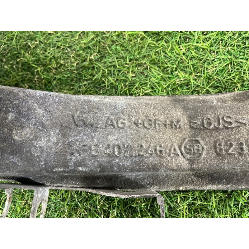 Поворотный кулак (подвеска) AUDI Q7 4L 2011 3.0 CATA 7L8407258B