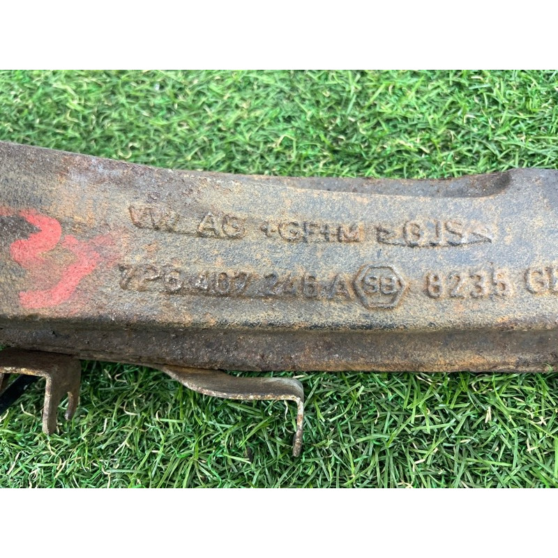 Поворотный кулак (подвеска) Volkswagen Touareg NF 2012 3.6 CGRA 7P6407246A