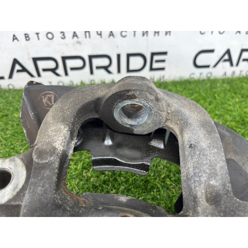 Поворотный кулак (подвеска) AUDI Q7 4L 2011 3.0 CATA 7L8407257B