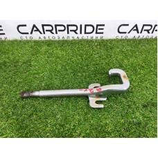 Крюк буксировочный