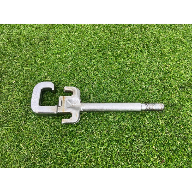 Крюк буксировочный (стекла и зеркала) Jeep Grand Cherokee WK2 2014 3.0 Diesel EXF 68140583AA