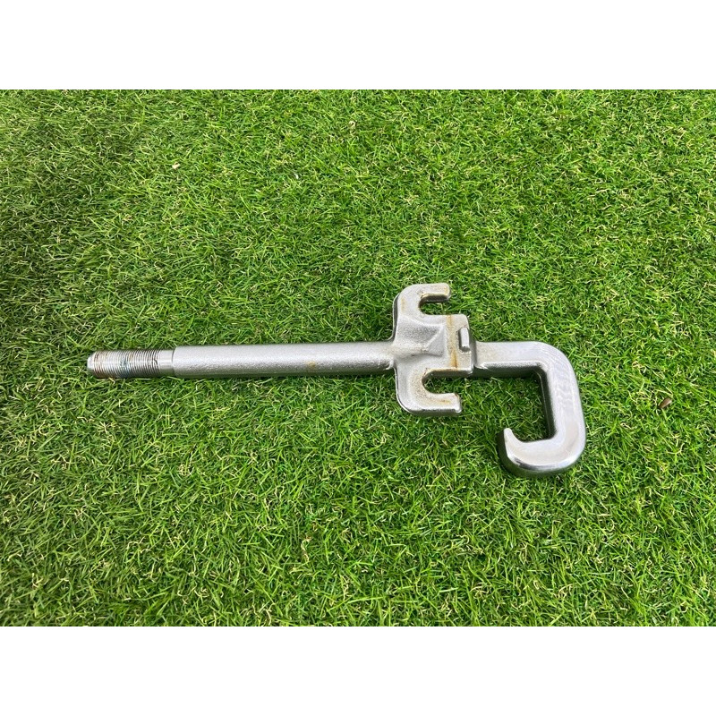 Крюк буксировочный (стекла и зеркала) Jeep Grand Cherokee WK2 2014 3.0 Diesel EXF 68140583AA