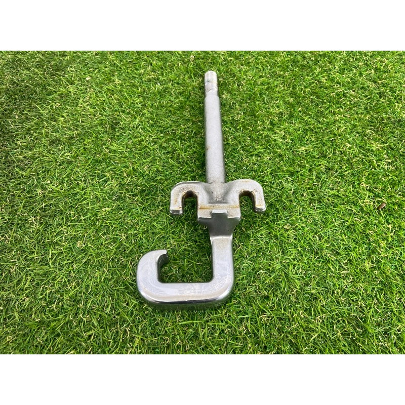 Крюк буксировочный (стекла и зеркала) Jeep Grand Cherokee WK2 2014 3.0 Diesel EXF 68140583AA