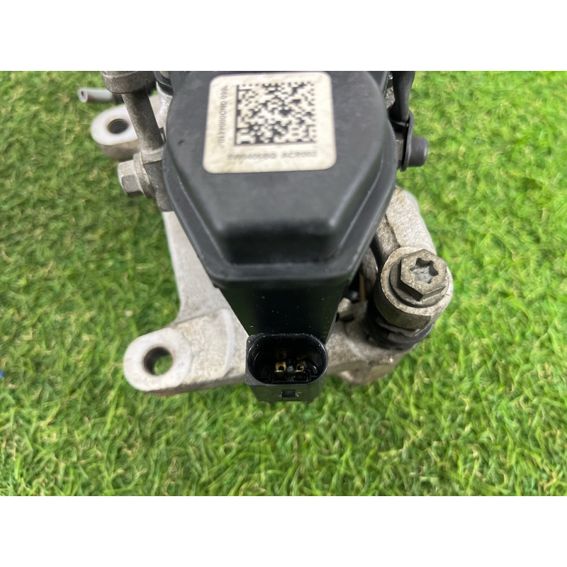 Гальмівний супорт (гальмівна система) AUDI A5 F5 2020 2.0 CYMC 8W0615404NSL7