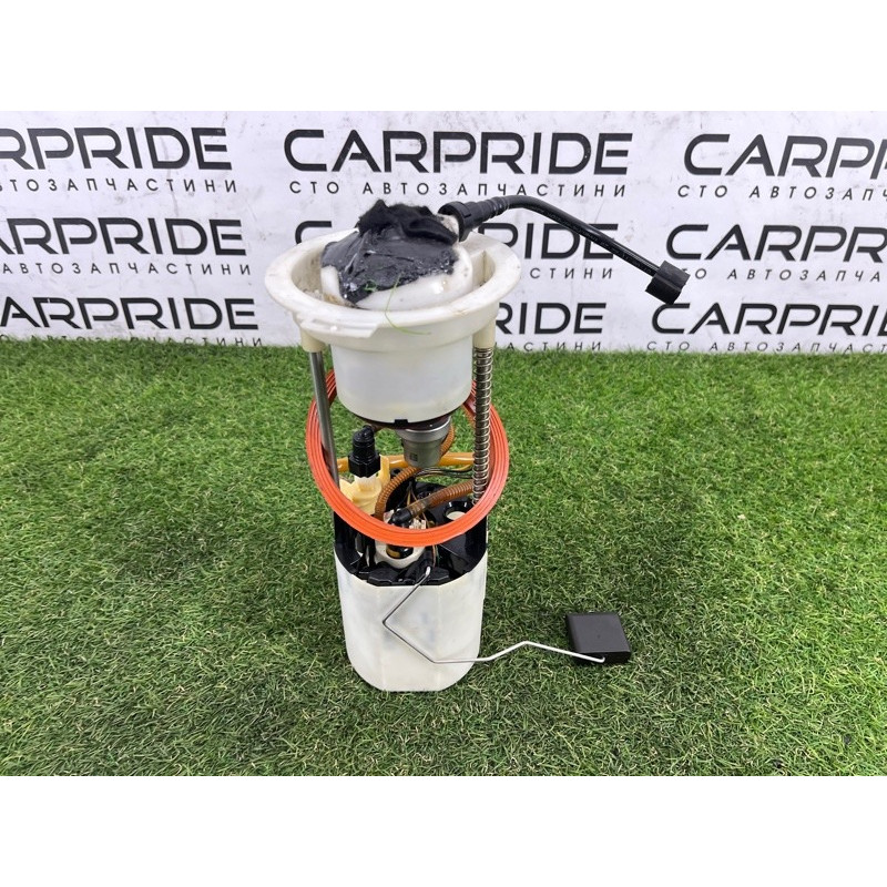 Топливный насос (топливная система) AUDI Q5 8R 2012 3.2 CALB 8R0919051N