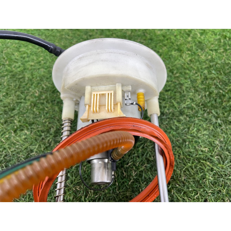 Топливный насос (топливная система) AUDI Q5 8R 2012 3.2 CALB 8R0919051N