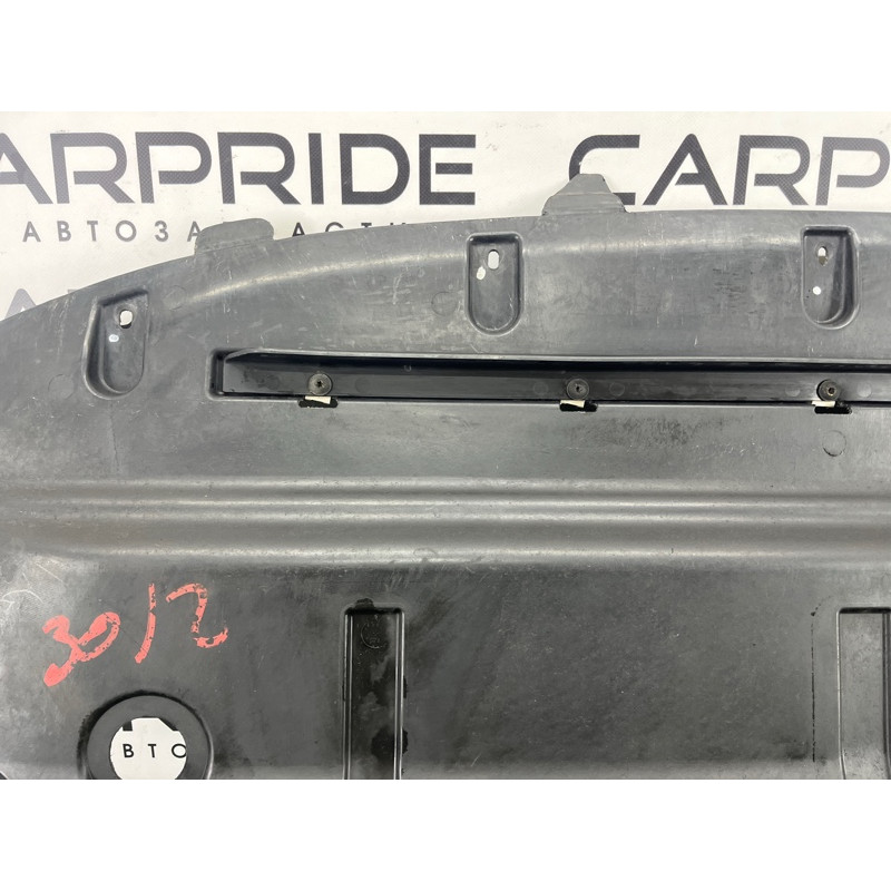 Защита двигателя (кузов и элементы) AUDI Q5 8R 2012 3.2 CALB 8R0863821C