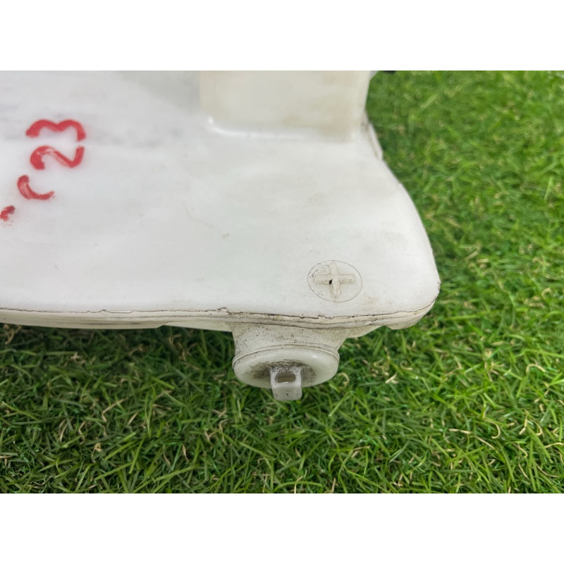 Бачок омывателя (кузов и элементы) Volkswagen Touareg NF 2012 3.6 CGRA 7P0955453A