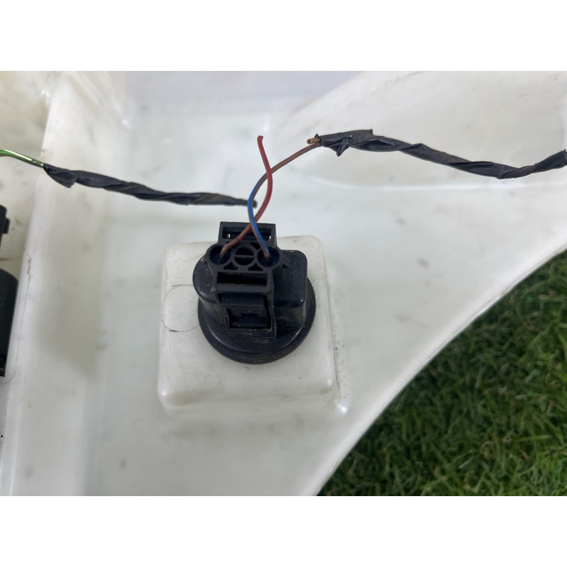 Бачок омывателя (кузов и элементы) Volkswagen Touareg NF 2012 3.6 CGRA 7P0955453A