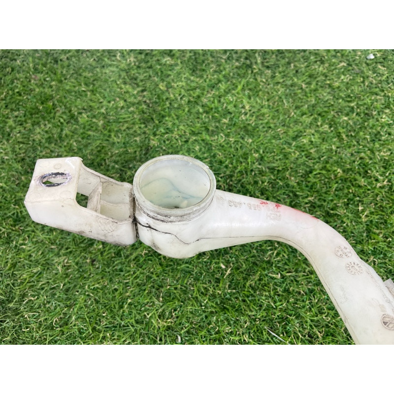 Бачок омывателя (кузов и элементы) Volkswagen Touareg NF 2012 3.6 CGRA 7P0955453A