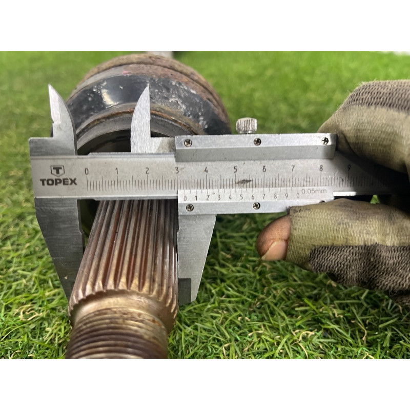 Привод (трансмиссия) BMW X5 E70 2011 3.0 N57 33208609838