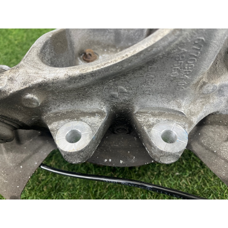 Цапфа подвески (подвеска) BMW X5 E70 2011 3.0 N57 33326879102