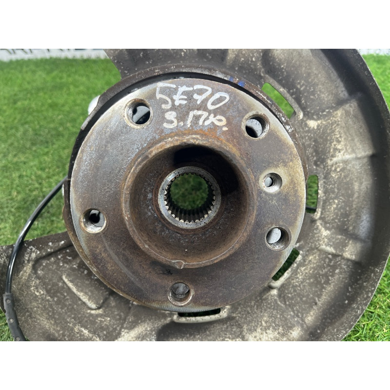 Цапфа подвески (подвеска) BMW X5 E70 2011 3.0 N57 33326879102