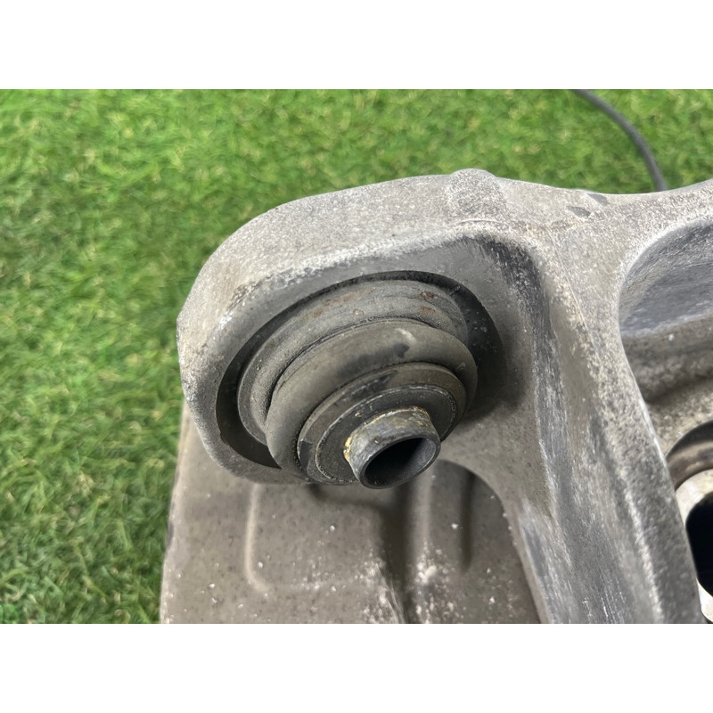 Цапфа подвески (подвеска) BMW X5 E70 2011 3.0 N57 33326879101