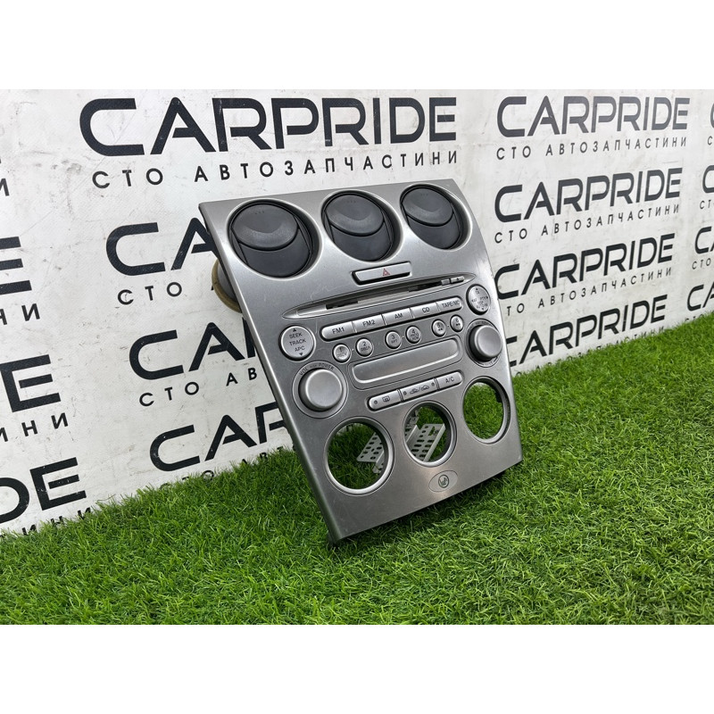 Рамка магнітоли (салон) Mazda 6 GG 2004 2.0 RF5