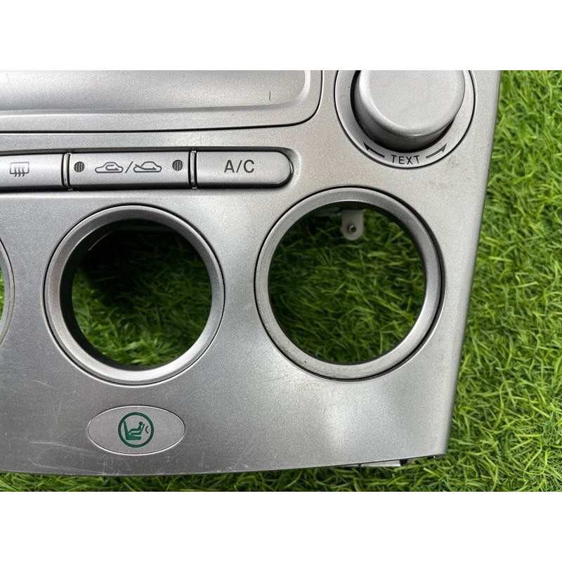 Рамка магнітоли (салон) Mazda 6 GG 2004 2.0 RF5