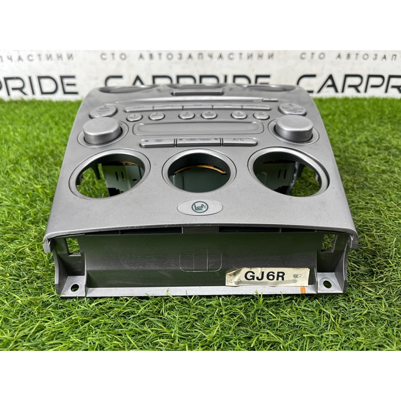 Рамка магнітоли (салон) Mazda 6 GG 2004 2.0 RF5