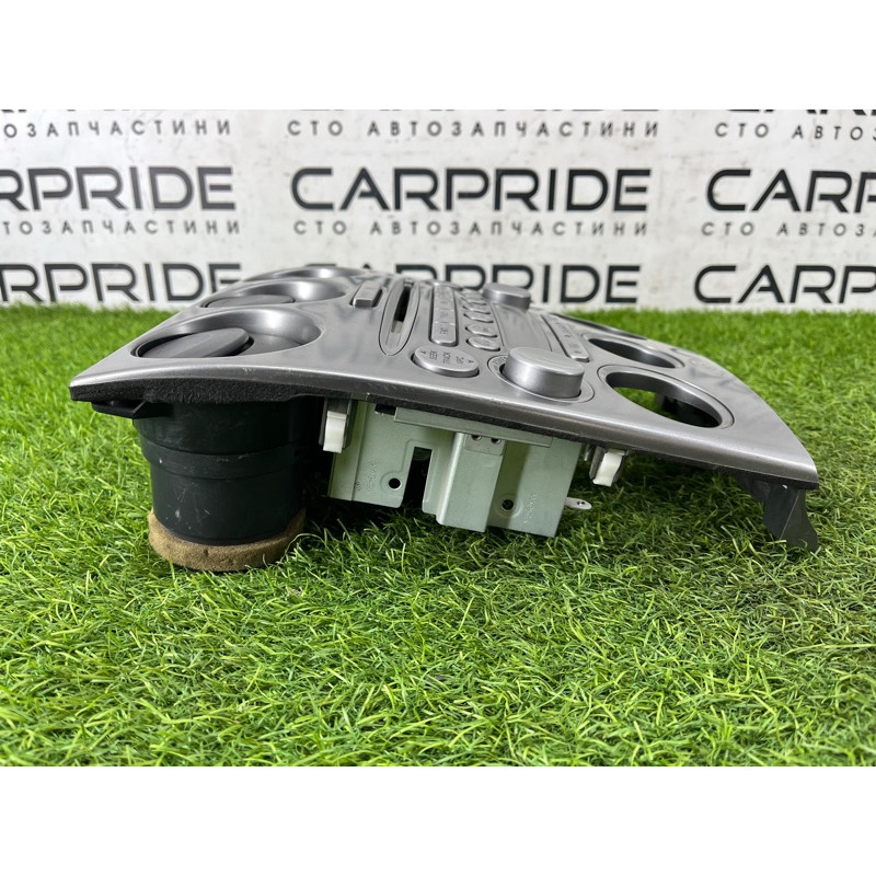 Рамка магнітоли (салон) Mazda 6 GG 2004 2.0 RF5