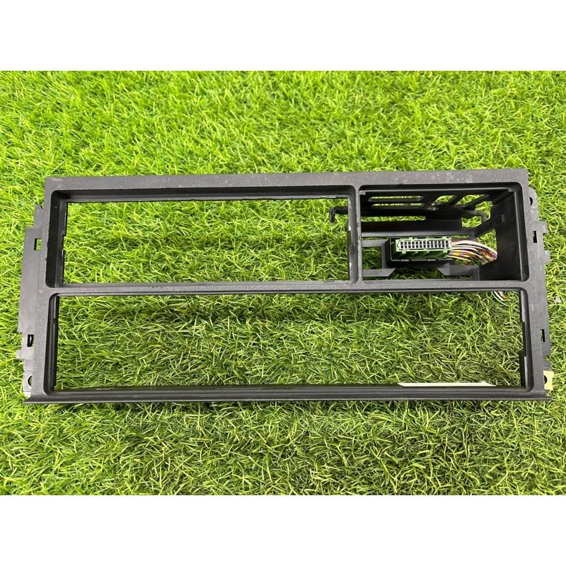 Рамка магнитофона (салон) BMW 5-series E34 1994 M43b18 62131384141