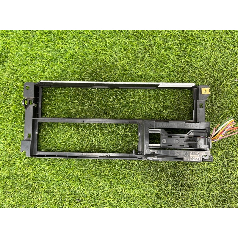 Рамка магнитофона (салон) BMW 5-series E34 1994 M43b18 62131384141