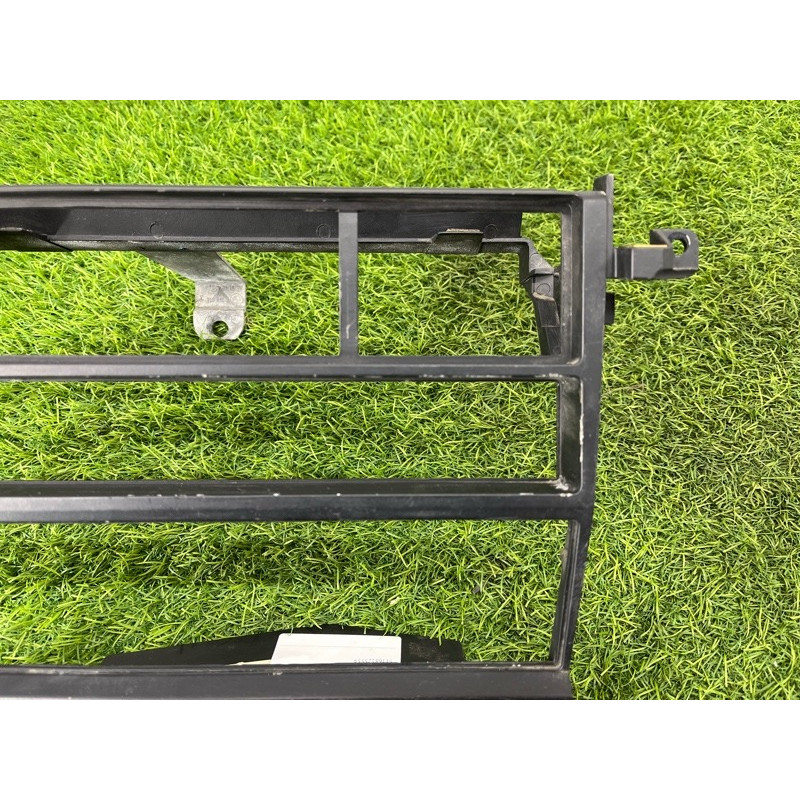 Кронштейн магнітофона (салон) BMW 7-series E38 51168125559