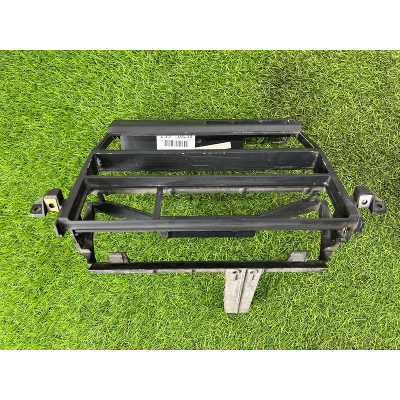 Кронштейн магнітофона (салон) BMW 7-series E38 51168125559