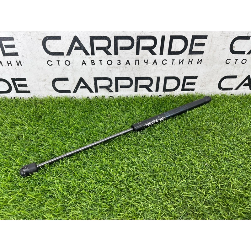 Амортизатор багажника (кузов и элементы) Opel Vectra C 2004 2.2 SE 176608