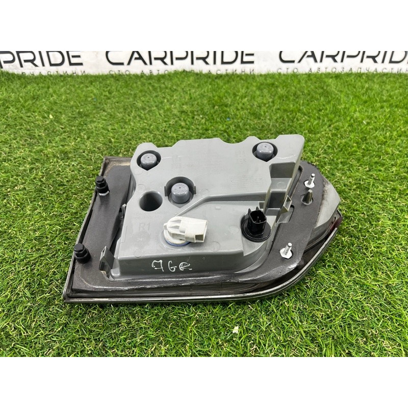 Задний фонарь (оптика) Jeep Grand Cherokee WK2 2014 3.0 Diesel EXF 68110046AC