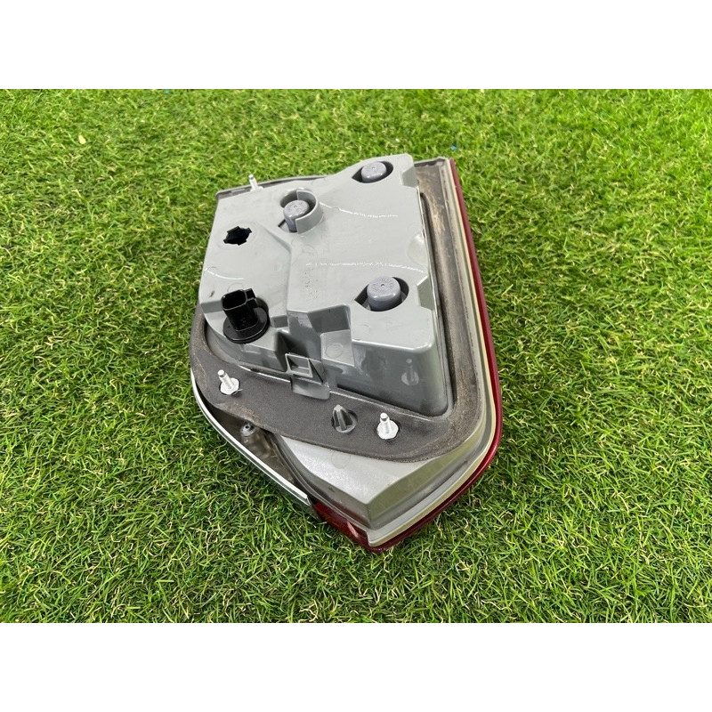 Задний фонарь (оптика) Jeep Grand Cherokee WK2 2017 3.6 68110046AD