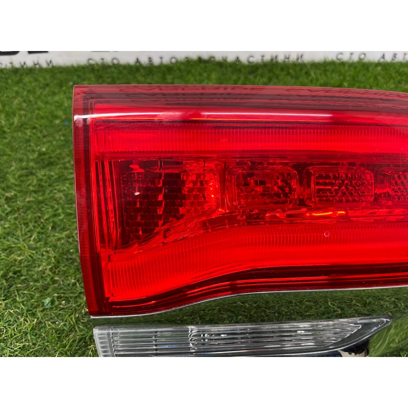 Задний фонарь (оптика) Jeep Grand Cherokee WK2 2017 3.6 68110047AD