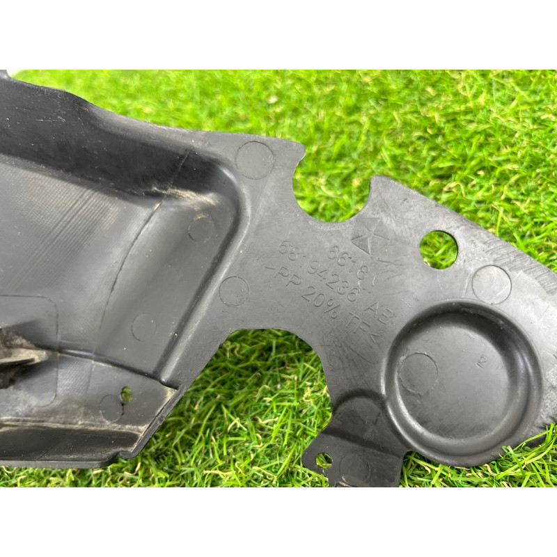 Накладка на крыло (кузов и элементы) Jeep Grand Cherokee WK2 2014 3.0 Diesel EXF 68194236AB