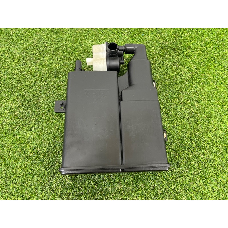 Абсорбер топливный (топливная система) BMW 7-series F02 2011 4.4 N63 16137224859