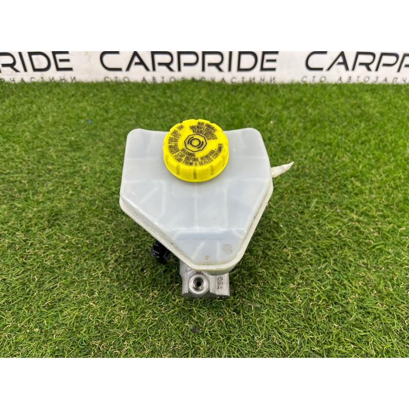 Главный тормозной цилиндр (тормозная система) Volkswagen Touareg NF 2011 3.0 TDI 7P0611019