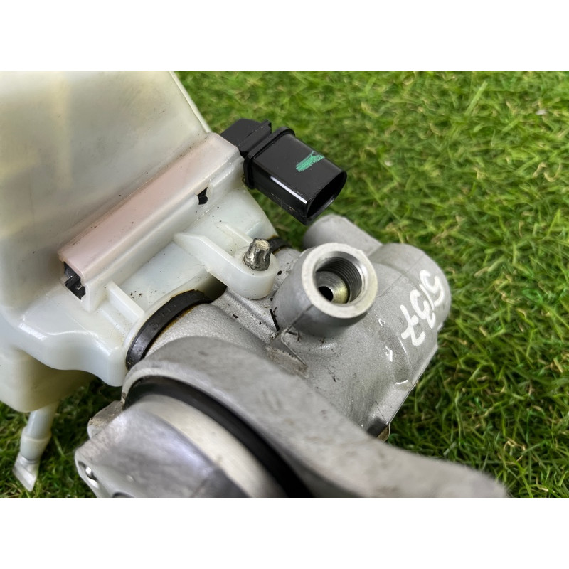 Главный тормозной цилиндр (тормозная система) Volkswagen Touareg NF 2011 3.0 TDI 7P0611019