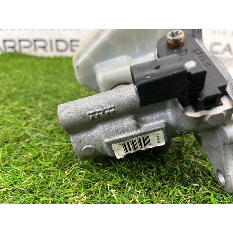 Главный тормозной цилиндр (тормозная система) Volkswagen Touareg NF 2012 3.6 CGRA 7P0611019A