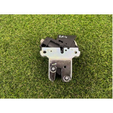 Замок багажника