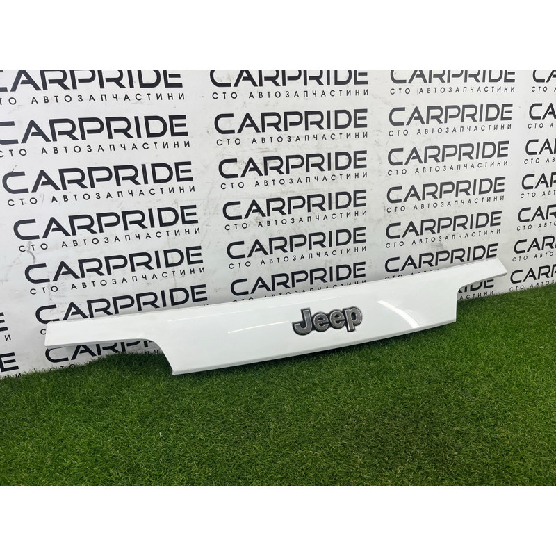 Накладка крышки багажника (кузов и элементы) Jeep Grand Cherokee WK2 2017 3.6 6KL53GW7AA