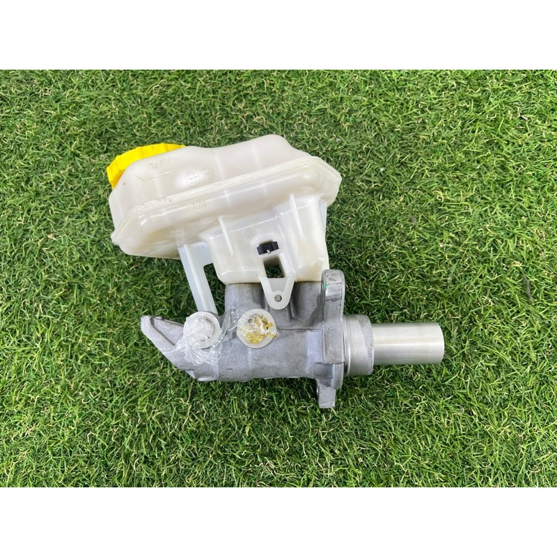 Главный тормозной цилиндр (тормозная система) Jeep Grand Cherokee WK2 2020 3.6 68306574AC